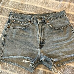 Levi’s cutoffs